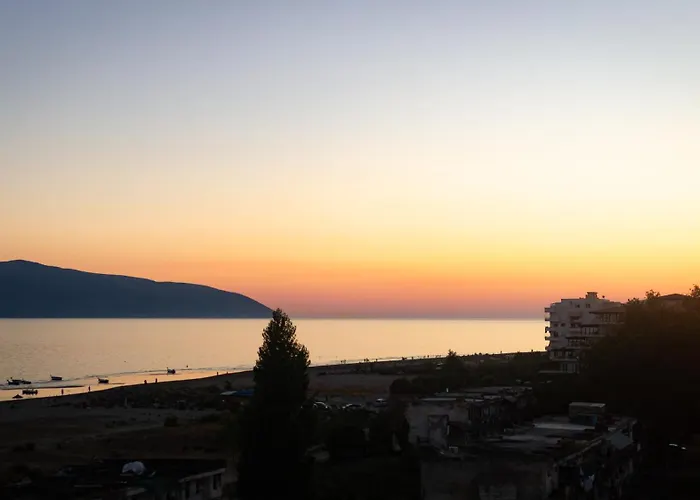 Kapsul מלון קפסולה Vlorë