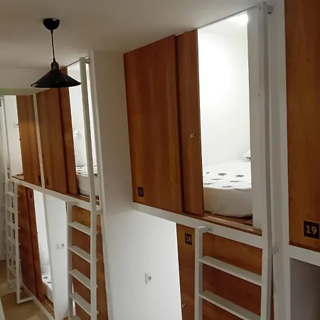 Kapsül Otel Kapsul Avlonya