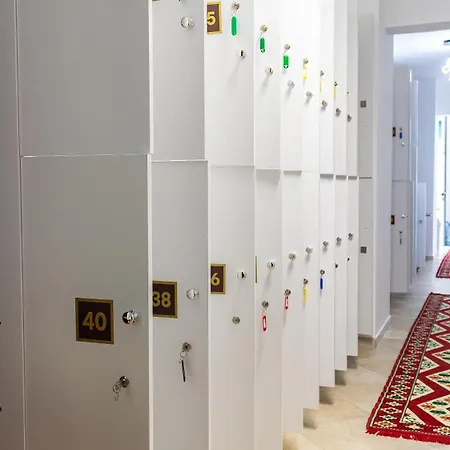 Kapsul Capsule hotel