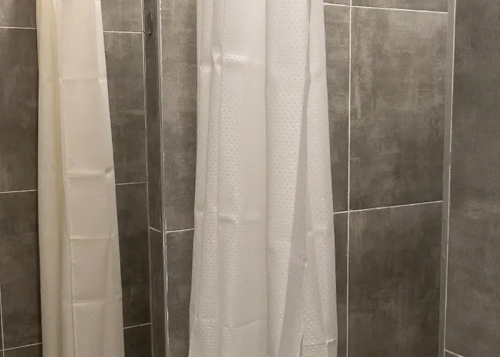 カプセルホテル Kapsul Vlorë